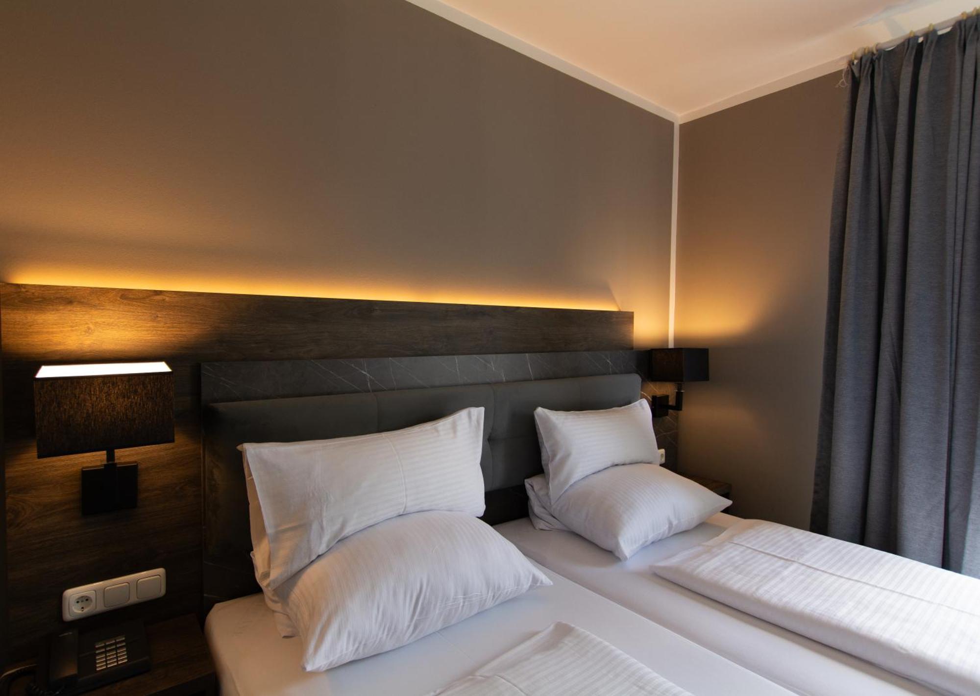 Hotel Barnimer Hof Wandlitz Buitenkant foto